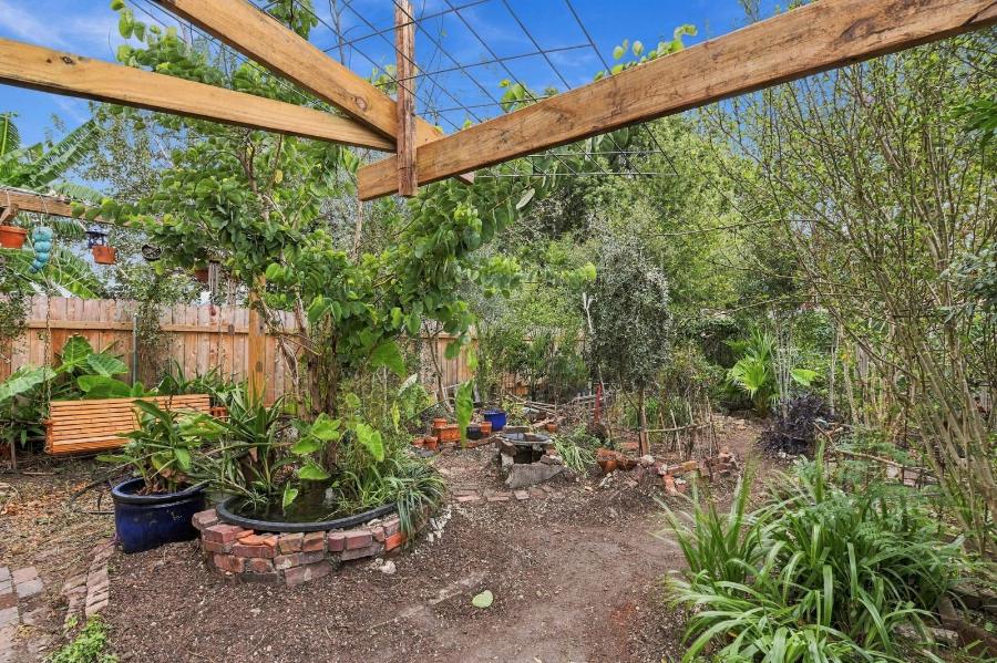 Wood pergola over the shared garden